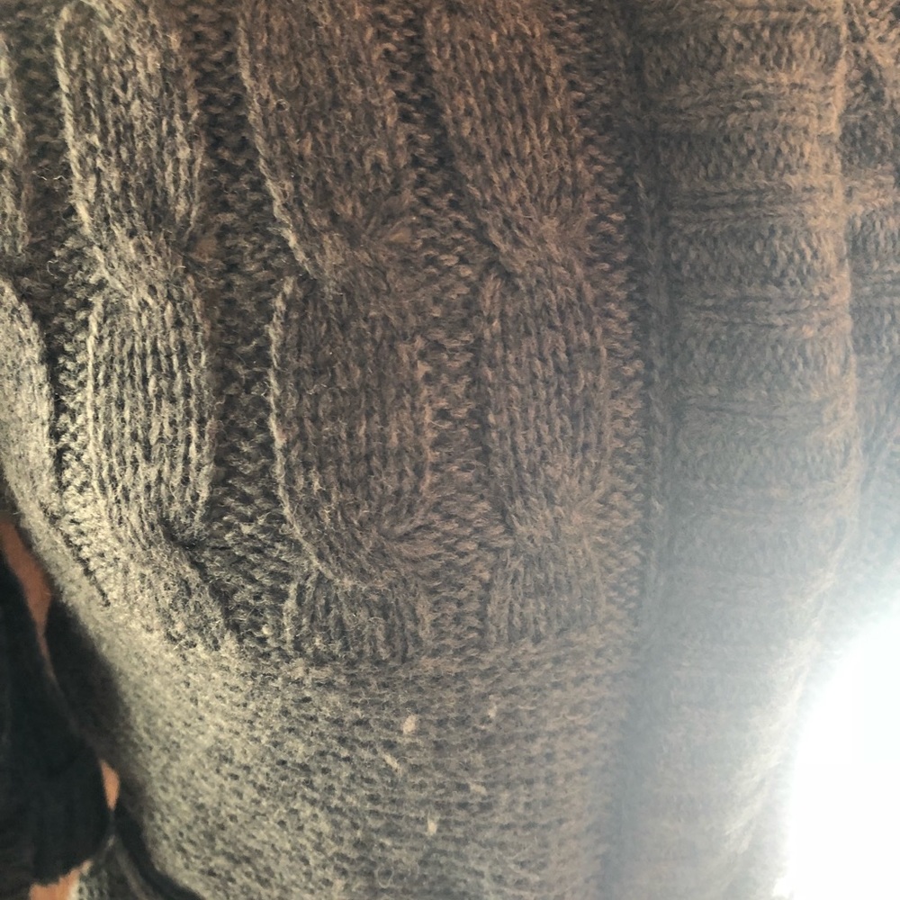Sweater - Picture 3 of 4
